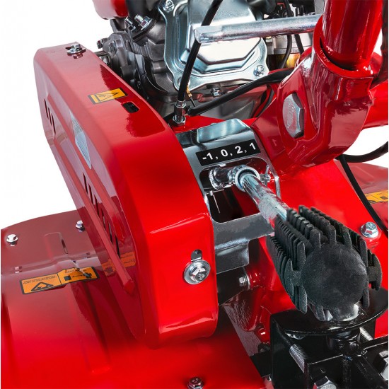 Мотофреза бензинова 5.2kW 7.0hp 1200mm 2+1ск. 2 Фара RD-WT16 Мотофреза бензинова 5.2kW 7.0hp 1200mm 2+1ск. 2 Фара RD-WT16