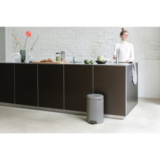 Кош за смет с педал Brabantia NewIcon 20L, Mineral Concrete Grey