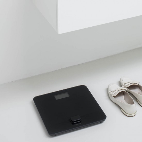 Дигитална везна за баня Brabantia ReNew Dark Grey, работа без батерии Дигитална везна за баня Brabantia ReNew Dark Grey, работа без батерии