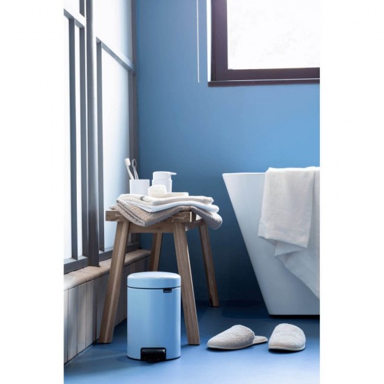 Кош за смет с педал Brabantia NewIcon 3L, Dreamy Blue Кош за смет с педал Brabantia NewIcon 3L, Dreamy Blue