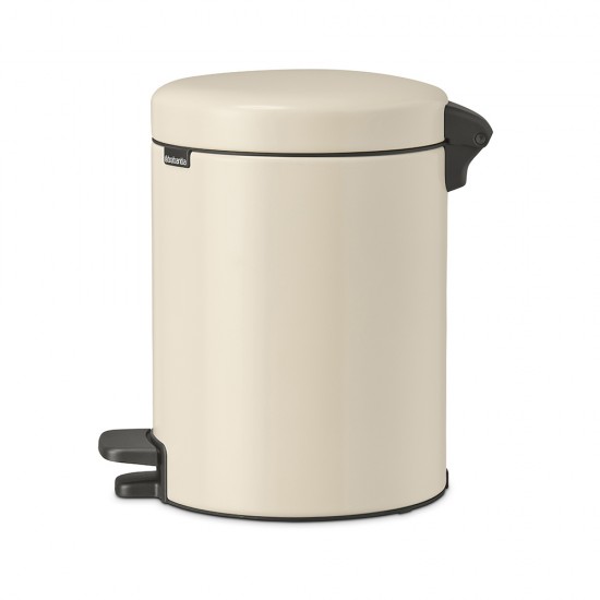 Кош за смет с педал Brabantia NewIcon 5L, Soft Beige Кош за смет с педал Brabantia NewIcon 5L, Soft Beige
