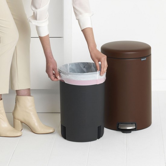 Кош за смет с педал Brabantia NewIcon 20L, Mineral Cosy Brown Кош за смет с педал Brabantia NewIcon 20L, Mineral Cosy Brown