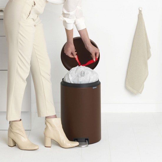Кош за смет с педал Brabantia NewIcon 20L, Mineral Cosy Brown Кош за смет с педал Brabantia NewIcon 20L, Mineral Cosy Brown