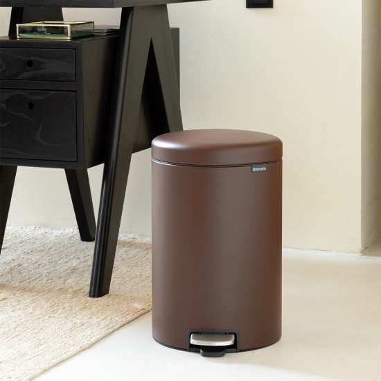 Кош за смет с педал Brabantia NewIcon 20L, Mineral Cosy Brown Кош за смет с педал Brabantia NewIcon 20L, Mineral Cosy Brown