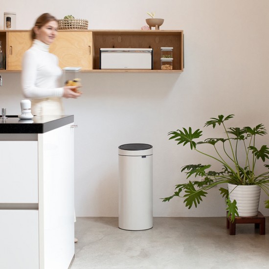 Кош за смет Brabantia Touch Bin New 30L, Soft Beige Кош за смет Brabantia Touch Bin New 30L, Soft Beige