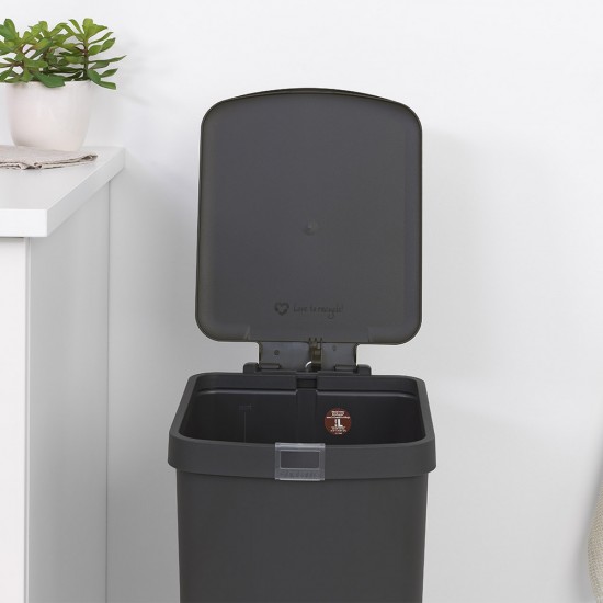 Кош за смет с педал Brabantia StepUp 40L, Dark Grey Кош за смет с педал Brabantia StepUp 40L, Dark Grey