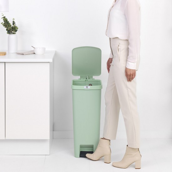 Кош за смет с педал Brabantia StepUp 40L, Jade Green Кош за смет с педал Brabantia StepUp 40L, Jade Green