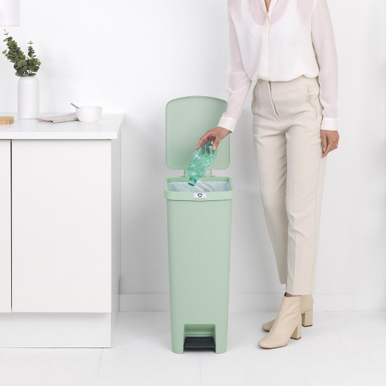 Кош за смет с педал Brabantia StepUp 40L, Jade Green Кош за смет с педал Brabantia StepUp 40L, Jade Green