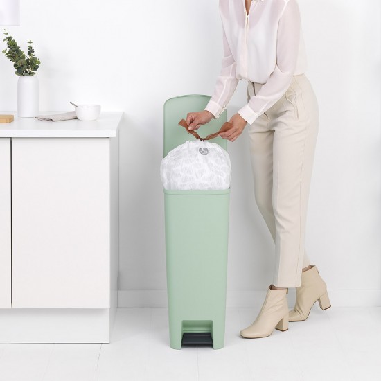 Кош за смет с педал Brabantia StepUp 40L, Jade Green Кош за смет с педал Brabantia StepUp 40L, Jade Green
