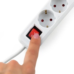 Разклонител Muhler с ключ, 4G, 1.5mm2,  1.5m дължина