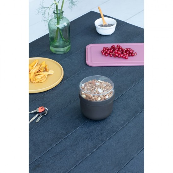 Купичка за закуска Brabantia Make&Take 500ml, Dark Grey Купичка за закуска Brabantia Make&Take 500ml, Dark Grey
