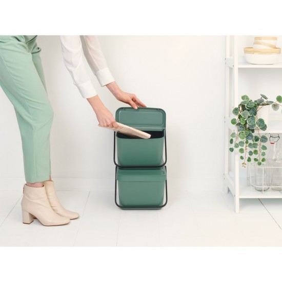 Кош за смет за разделно събиране Brabantia Sort&Go Stackable 20L, Fir Green Кош за смет за разделно събиране Brabantia Sort&Go Stackable 20L, Fir Green