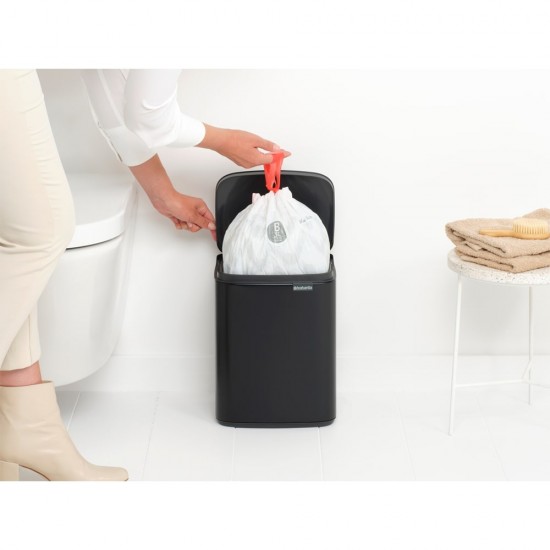 Кош за смет Brabantia Bo Small 7L, Matt Black Кош за смет Brabantia Bo Small 7L, Matt Black