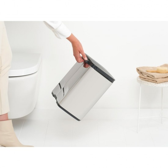 Кош за смет Brabantia Bo Small 7L, Brilliant Steel Кош за смет Brabantia Bo Small 7L, Brilliant Steel