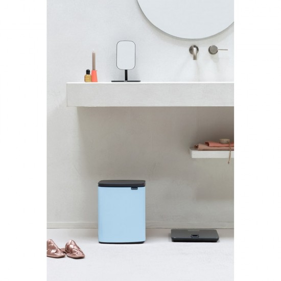 Кош за смет Brabantia Bo Small 12L, Dreamy Blue Кош за смет Brabantia Bo Small 12L, Dreamy Blue