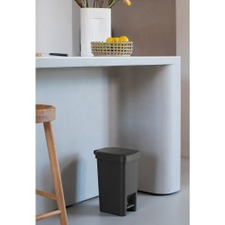 Кош за смет с педал Brabantia StepUp 10L, Dark Grey