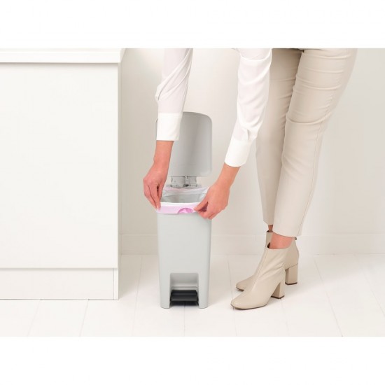 Кош за смет с педал Brabantia StepUp 10L, Light Grey Кош за смет с педал Brabantia StepUp 10L, Light Grey