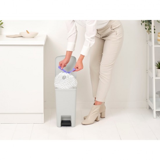Кош за смет с педал Brabantia StepUp 16L, Light Grey Кош за смет с педал Brabantia StepUp 16L, Light Grey