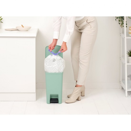 Кош за смет с педал Brabantia StepUp 16L, Jade Green Кош за смет с педал Brabantia StepUp 16L, Jade Green