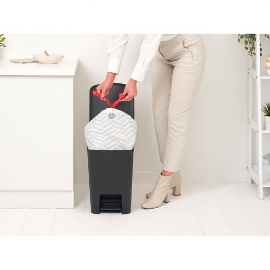Кош за смет с педал Brabantia StepUp 25L, Dark Grey Кош за смет с педал Brabantia StepUp 25L, Dark Grey