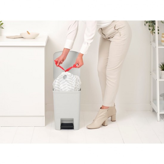 Кош за смет с педал Brabantia StepUp 25L, Light Grey Кош за смет с педал Brabantia StepUp 25L, Light Grey