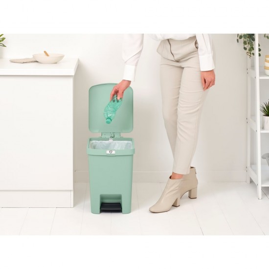 Кош за смет с педал Brabantia StepUp 25L, Jade Green Кош за смет с педал Brabantia StepUp 25L, Jade Green