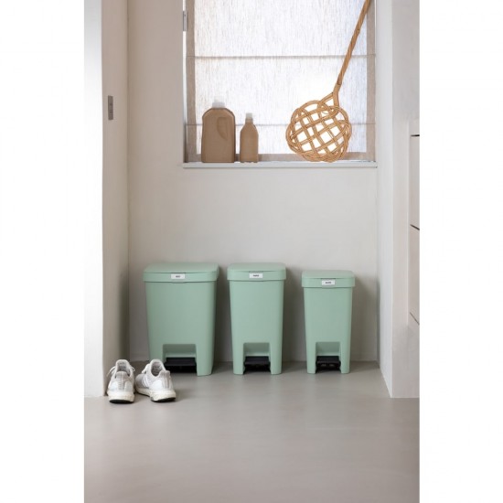 Кош за смет с педал Brabantia StepUp 25L, Jade Green Кош за смет с педал Brabantia StepUp 25L, Jade Green