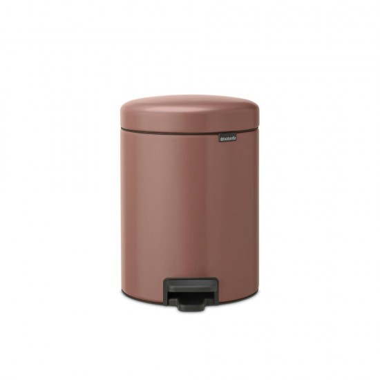 Кош за смет с педал Brabantia NewIcon 5L, Satin Taupe Кош за смет с педал Brabantia NewIcon 5L, Satin Taupe