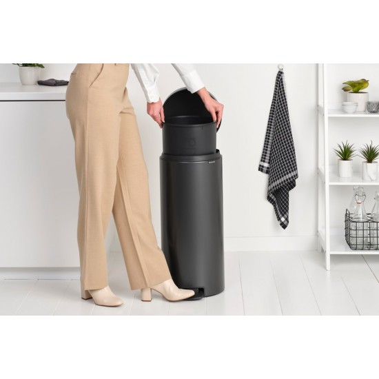 Кош за смет с педал Brabantia NewIcon 30L, Confident Grey