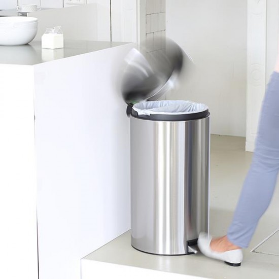 Кош за смет с педал Brabantia Silent Twin 2x20L, Matt Steel Fingerprint Proof Кош за смет с педал Brabantia Silent Twin 2x20L, Matt Steel Fingerprint Proof