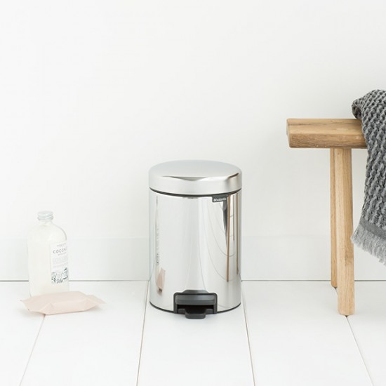 Кош за смет с педал Brabantia NewIcon 3L, Brilliant Steel Кош за смет с педал Brabantia NewIcon 3L, Brilliant Steel