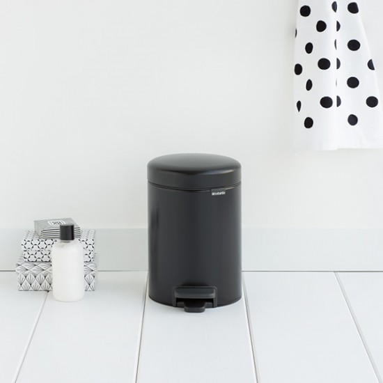 Кош за смет с педал Brabantia NewIcon 3L, Matt Black Кош за смет с педал Brabantia NewIcon 3L, Matt Black