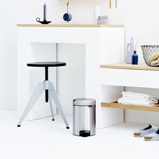 Кош за смет с педал Brabantia NewIcon 3L, Matt Steel Fingerprint Proof Кош за смет с педал Brabantia NewIcon 3L, Matt Steel Fingerprint Proof