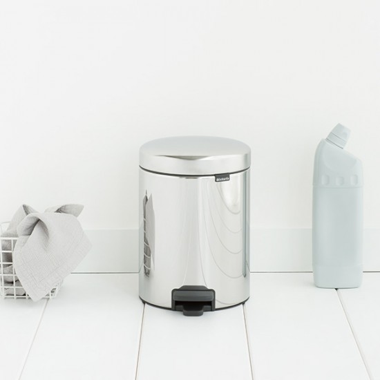 Кош за смет с педал Brabantia NewIcon 5L, Brilliant Steel Кош за смет с педал Brabantia NewIcon 5L, Brilliant Steel