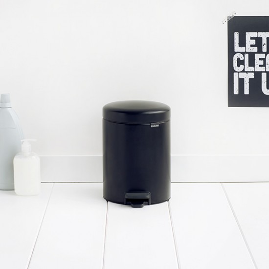 Кош за смет с педал Brabantia NewIcon 5L, Matt Black Кош за смет с педал Brabantia NewIcon 5L, Matt Black