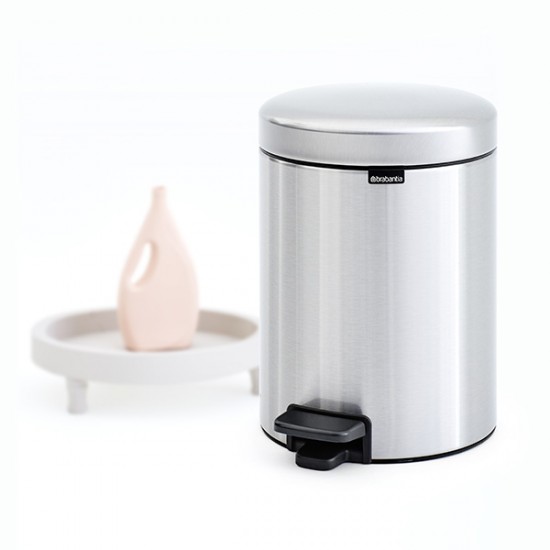 Кош за смет с педал Brabantia NewIcon 5L, Matt Steel Fingerprint Proof Кош за смет с педал Brabantia NewIcon 5L, Matt Steel Fingerprint Proof