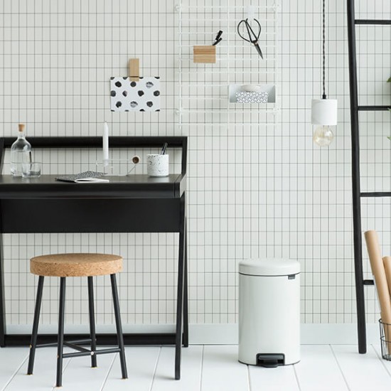 Кош за смет с педал Brabantia NewIcon 12L, White Кош за смет с педал Brabantia NewIcon 12L, White
