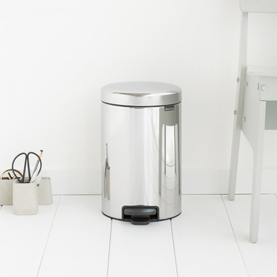 Кош за смет с педал Brabantia NewIcon 12L, Brilliant Steel Кош за смет с педал Brabantia NewIcon 12L, Brilliant Steel