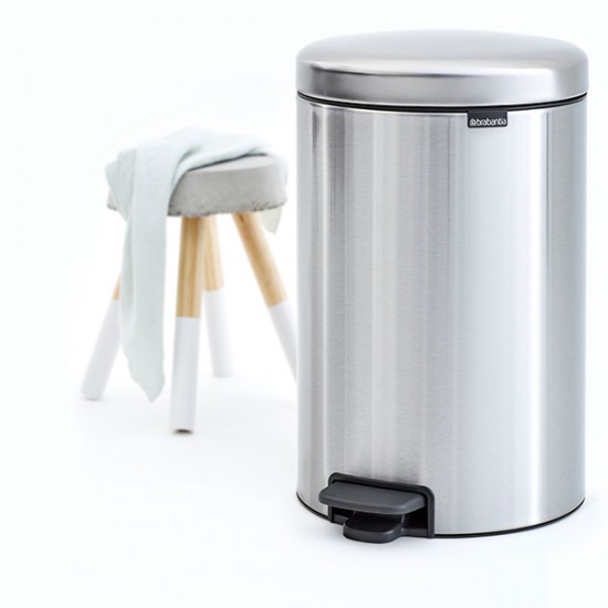 Кош за смет с педал Brabantia NewIcon 20L, Matt Steel Fingerprint Proof Кош за смет с педал Brabantia NewIcon 20L, Matt Steel Fingerprint Proof