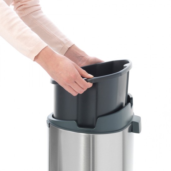 Кош за смет Brabantia Touch Bin New 40L, Matt Steel Fingerprint Proof