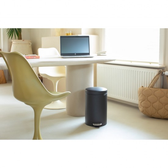 Кош за смет с педал Brabantia NewIcon 12L, Mineral Infinite Grey Кош за смет с педал Brabantia NewIcon 12L, Mineral Infinite Grey