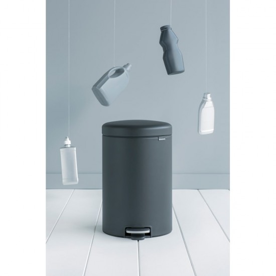 Кош за смет с педал Brabantia NewIcon 20L, Mineral Infinite Grey Кош за смет с педал Brabantia NewIcon 20L, Mineral Infinite Grey